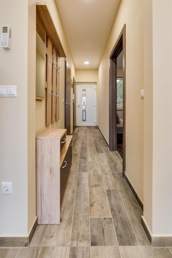 Forest Foeldvar By Bltn Apartment